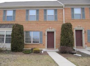 370 Meeting House Ln, Lancaster, PA 17601