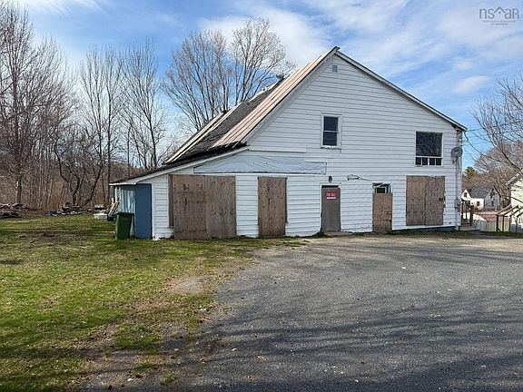 3rd image of 3413 Clementsvale Rd