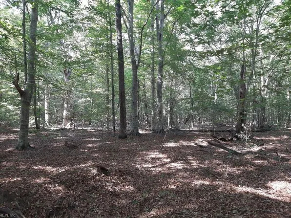 6592 Blackwater Rd, Virginia Beach, VA 23457