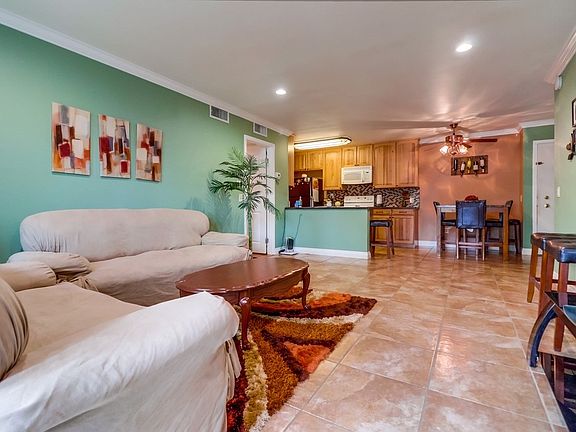 5th image of 23515 Lyons Ave Unit 122