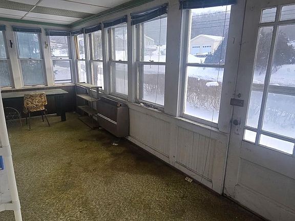 4th image of 18064 Cussewago Rd