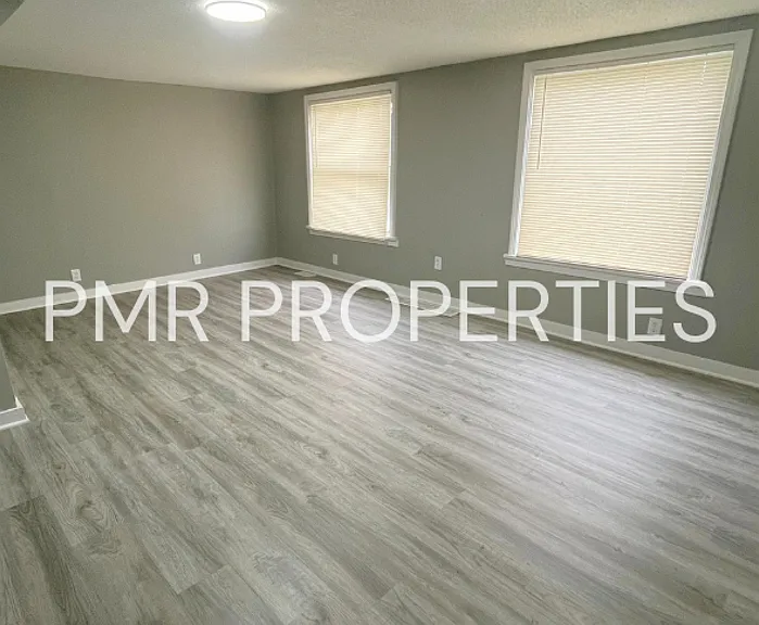 2714 Delaware St — Photo 4