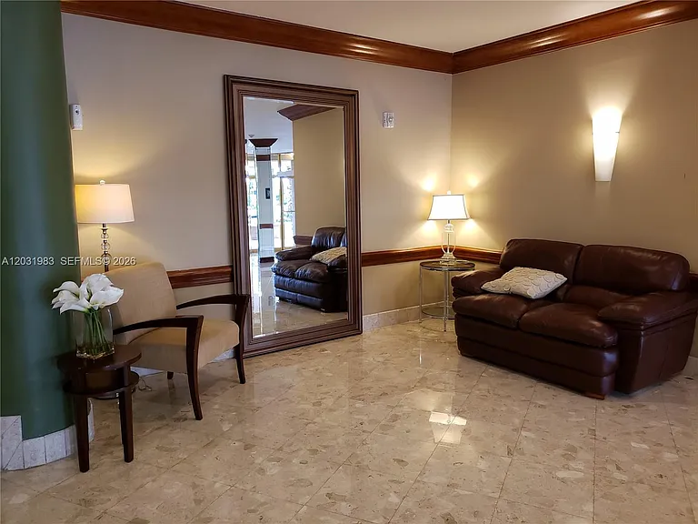 100 Golden Isles Dr #Penthouse 7 — Photo 38