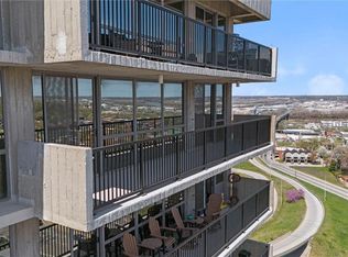 600 E Admiral Blvd #1808, Kansas City, MO 64106