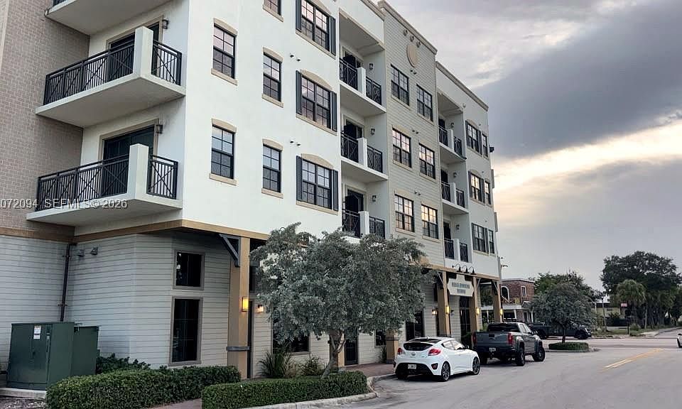 1st image of 4100 SW 64th Ave #408