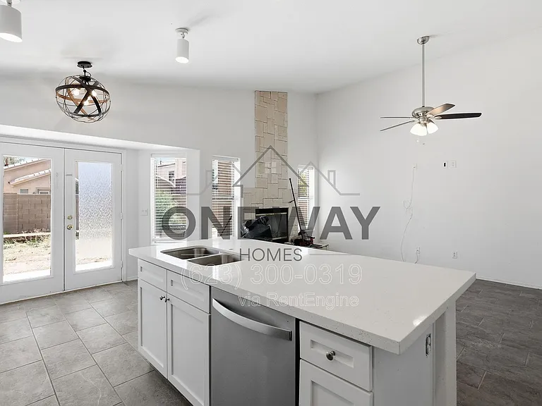 4622 E Summerhaven Dr — Photo 14