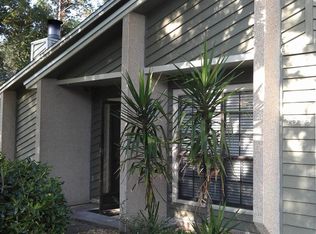 1595 Greenwood Ln E, Middleburg, FL 32068