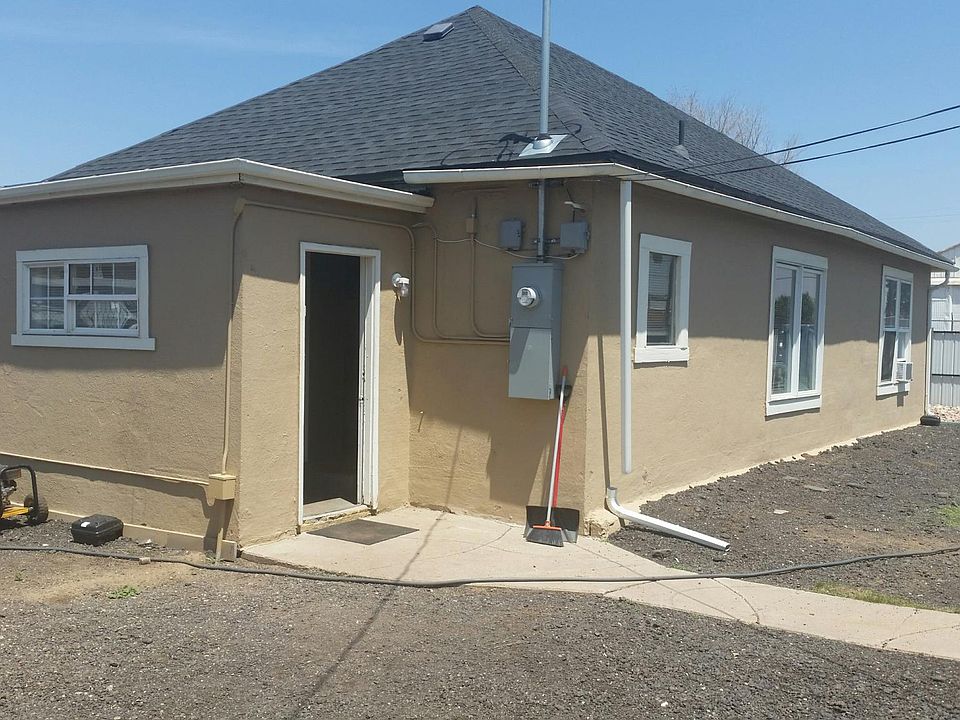2nd image of 5305 Adams St