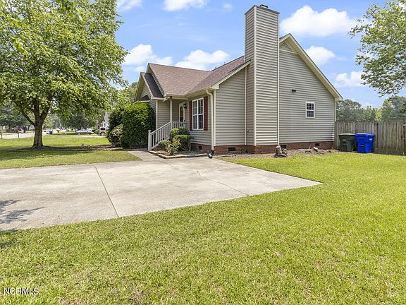 4th image of 1605 Cedar Lane