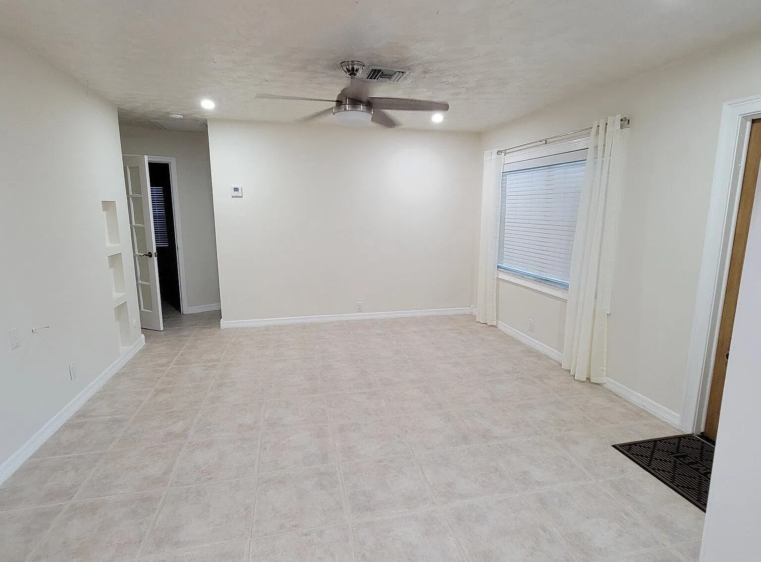 2 bed, 2.0 bath, 1190 sqft, $2,900 — Photo 4