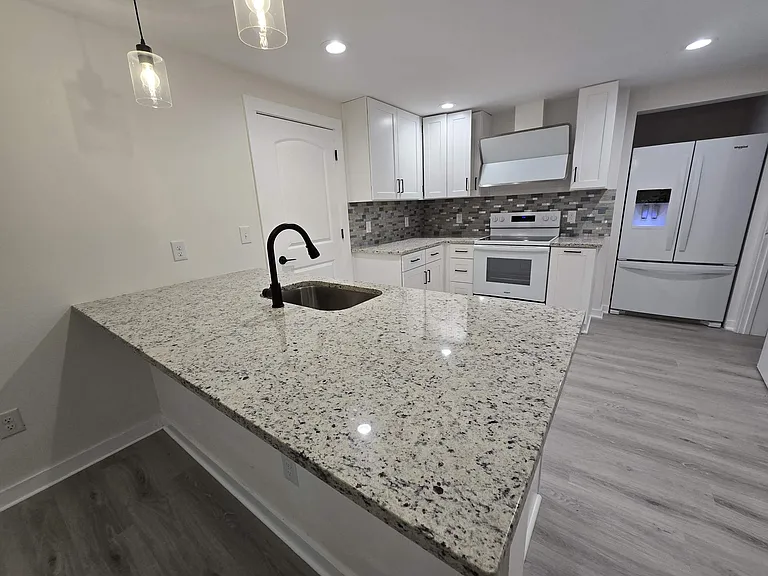 200 Towne Overlook Dr #A-2 — Photo 2