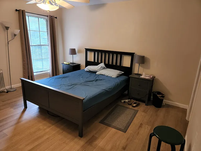 master bedroom with queen bed