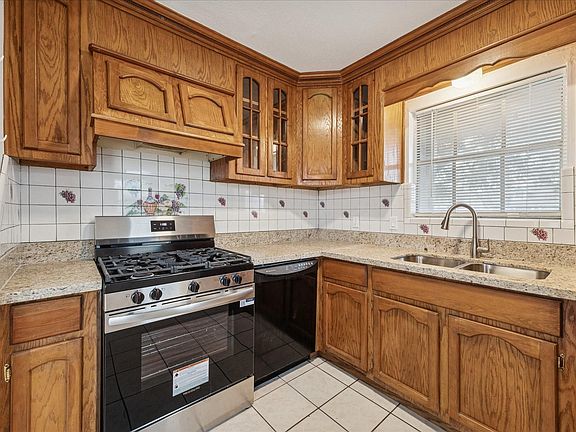 5th image of 431 Hummingbird Ln