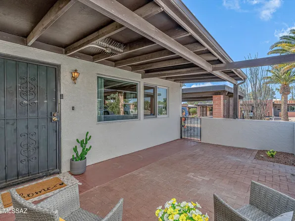 364 W Calle De La Amistad, Green Valley, AZ 85614