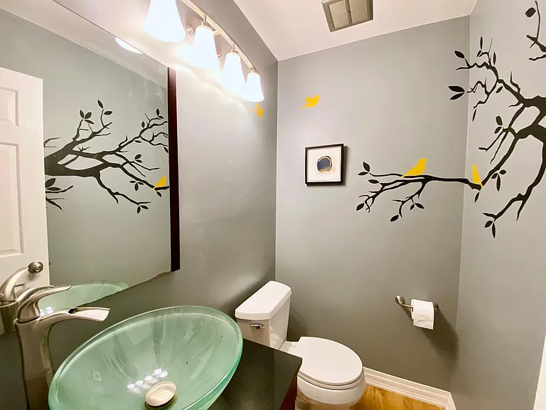 1/2 Bath