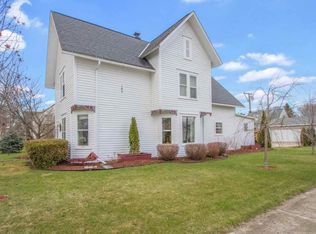 724 Cleveland Ave, Algoma, WI 54201