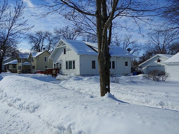 2nd image of 1132 Elm Ave S