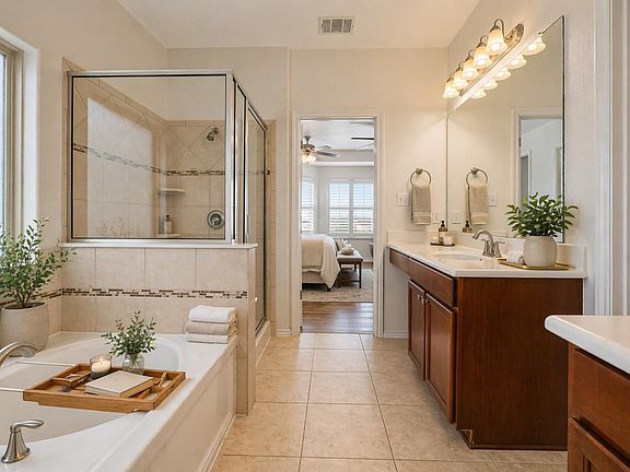 5th image of 6227 Aviara Dr #E-3