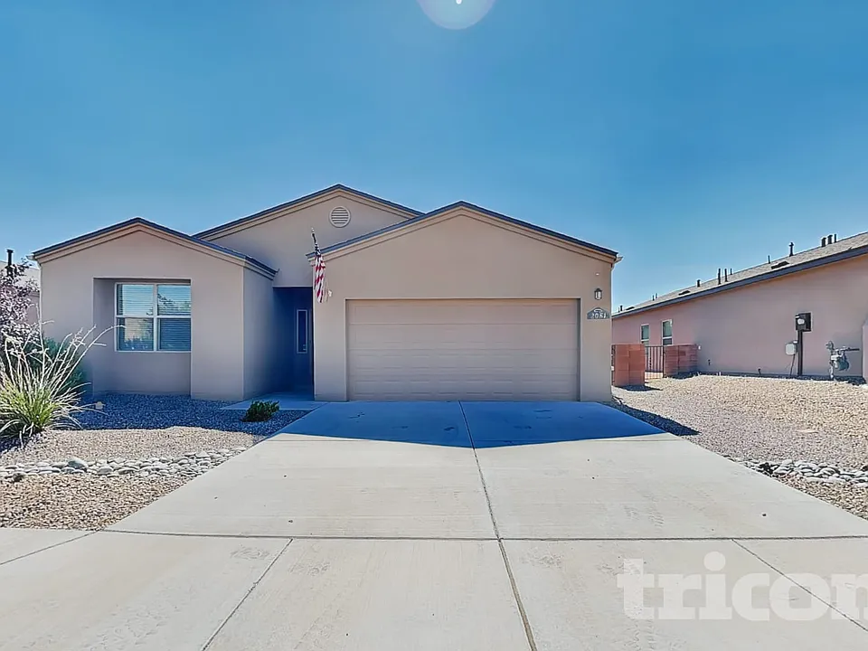 2081 Camino Rincon SW