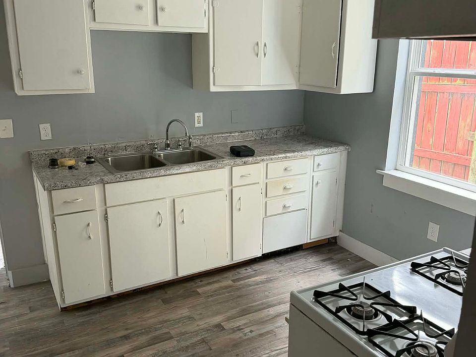 1st image of 308 Lebanon Ave #308