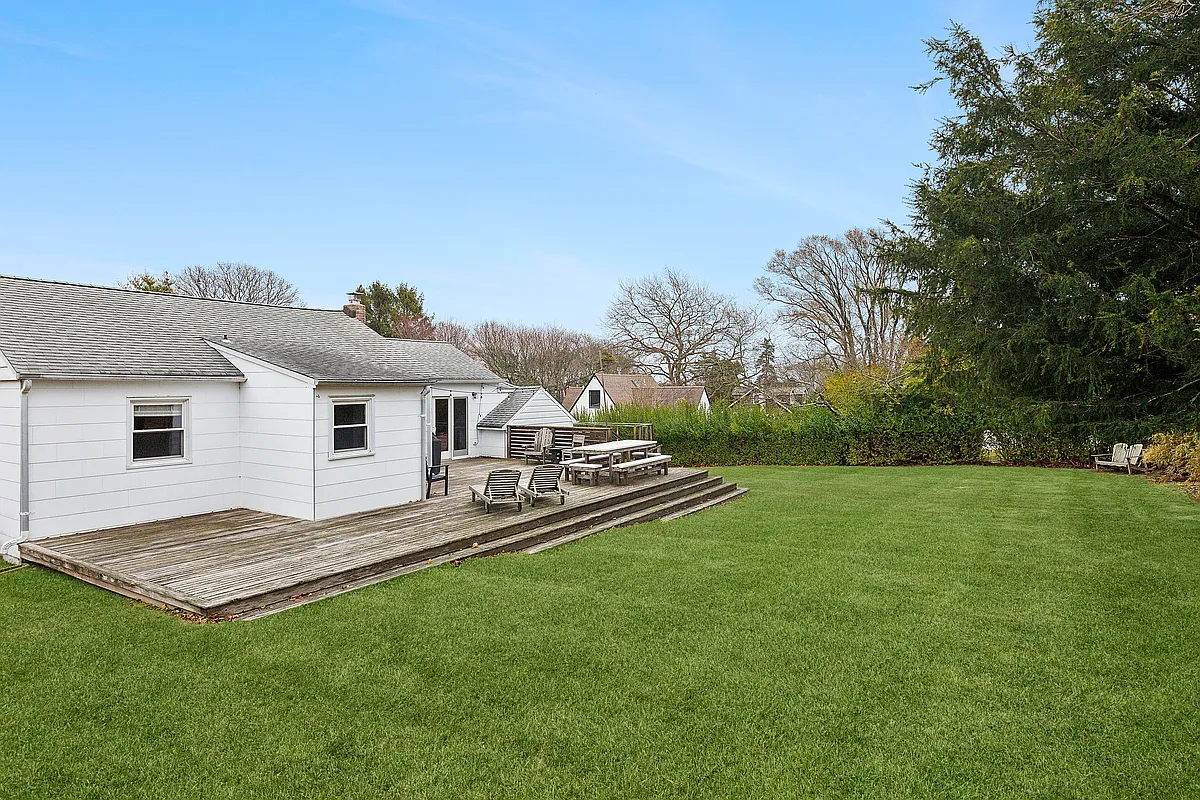 Building Photo - 33 S Delrey Rd