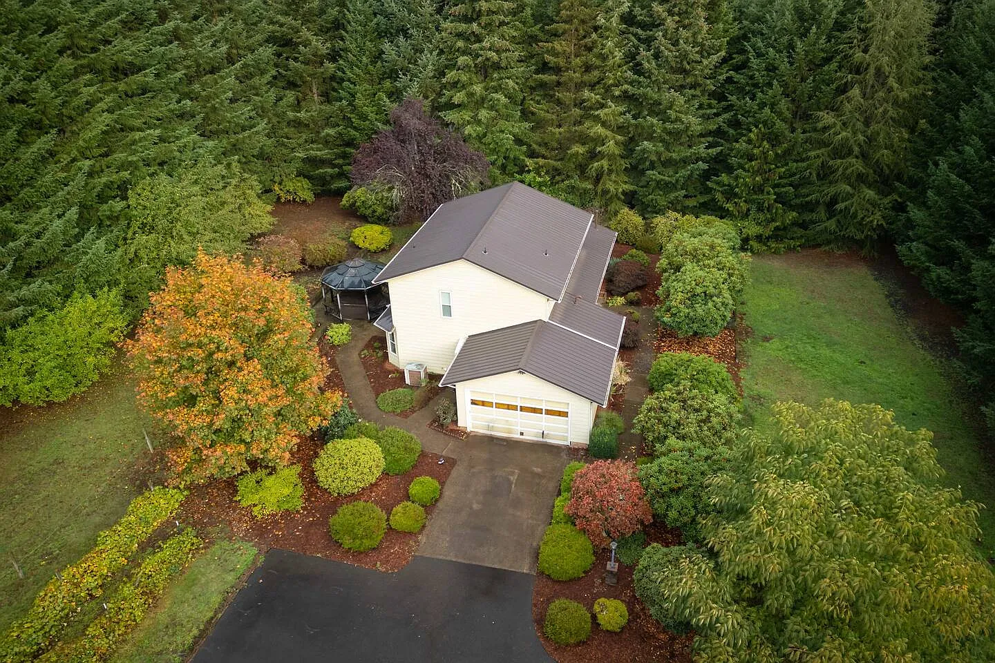 4 bed, 2.5 bath, 3500 sqft, $3,495 — Photo 1