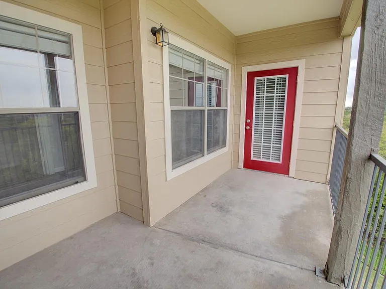 2320 Gracy Farms Ln #1332 — Photo 9
