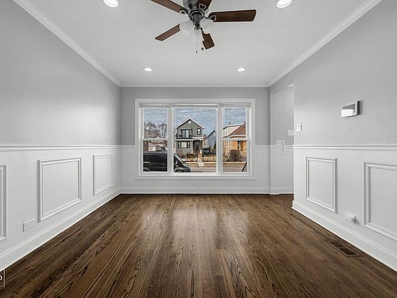 3rd image of 3733 W 58th St