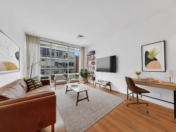 170 N 11th St APT 3A, Brooklyn, NY 11211