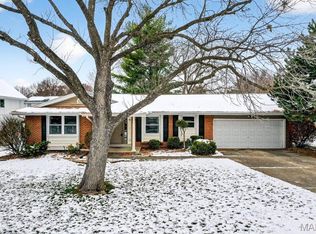 4 Riviera Ct, Lake Saint Louis, MO 63367