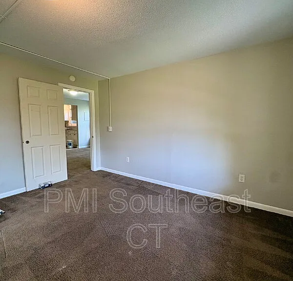 54 Hempstead St #1 — Photo 2