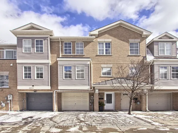 6 Archibald Mews, Toronto, ON M1P 0A4