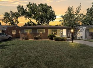 18693 Lexington, Redford, MI 48240