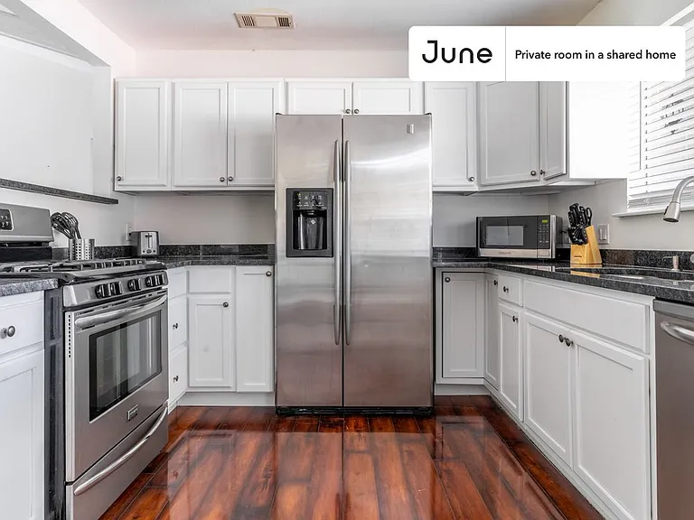 9803 Chukar Cir #B — Photo 14