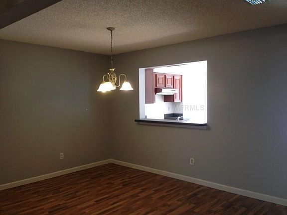 3rd image of 593 Shadow Glenn Pl