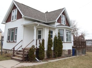 1235 Saint Clair St, Green Bay, WI 54301