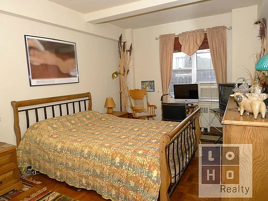 Sold by LoHo Realty | media 15