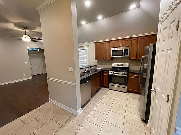 3rd image of 102 Grand Cane Ct
