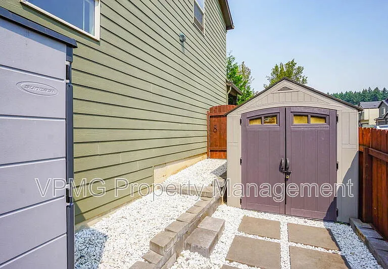 5941 NE 48th St — Photo 29