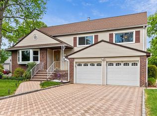 10 Craig Rd, Springfield, NJ 07081