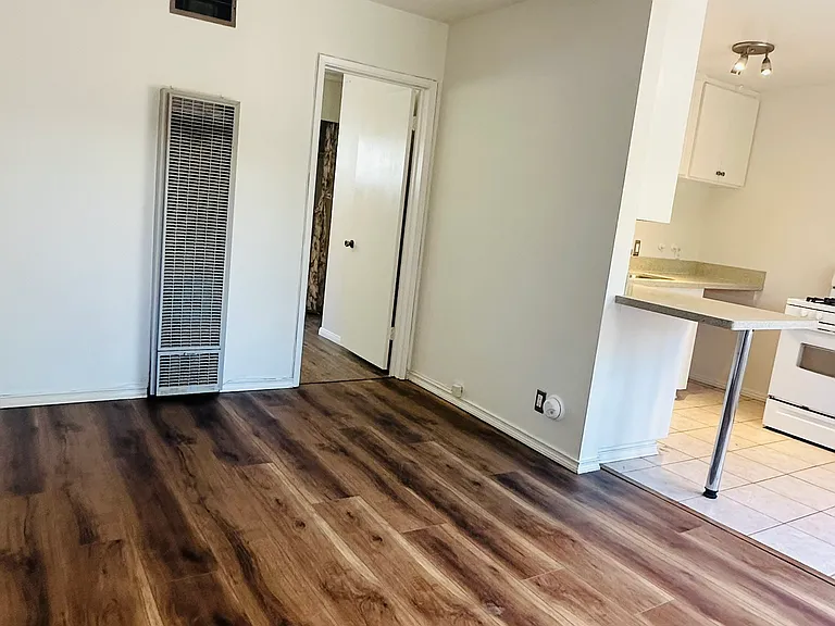 4766 - 4768 Long Branch Ave., San Diego, CA 92107 - 4768 — Photo 7