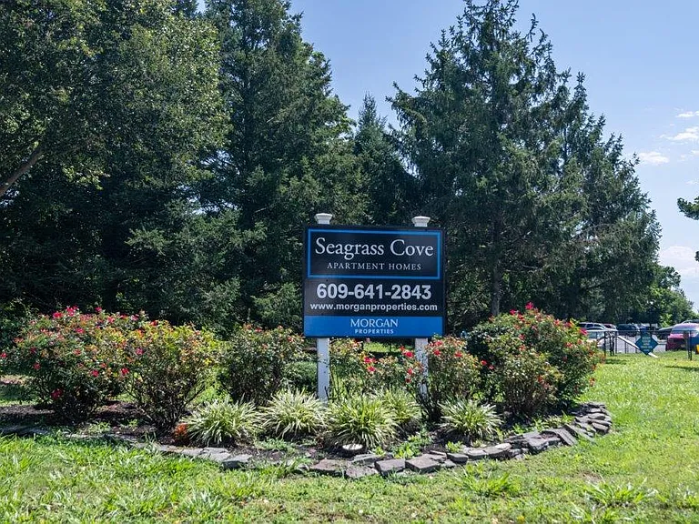 Seagrass Cove Apartment Homes — Photo 15