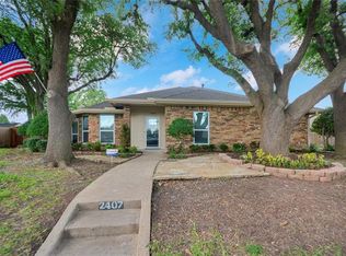 2407 Ridgeview Dr, Sachse, TX 75048