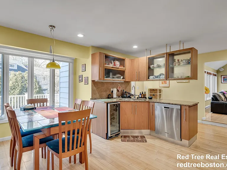 829 Chestnut St #1 — Photo 2