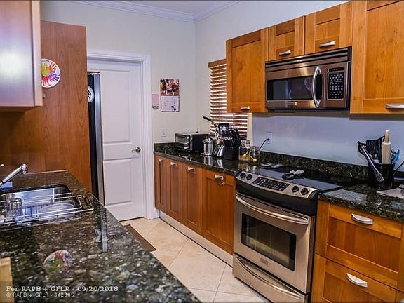 5th image of 510 SW 9th St #510