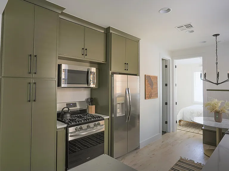 321 E Freeport St — Photo 18