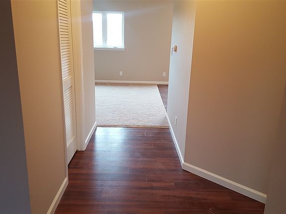 3rd image of 284 Leatherwood Way