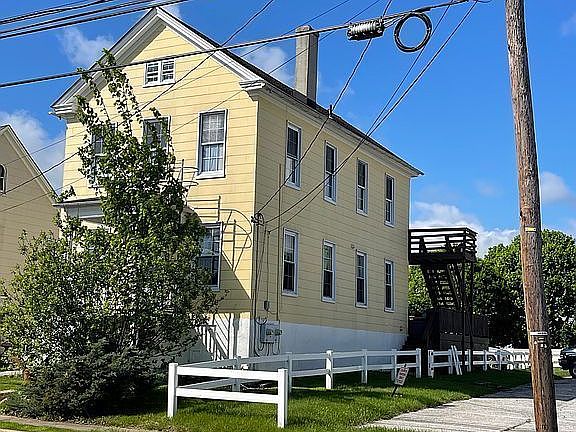 2nd image of 21434 York Rd