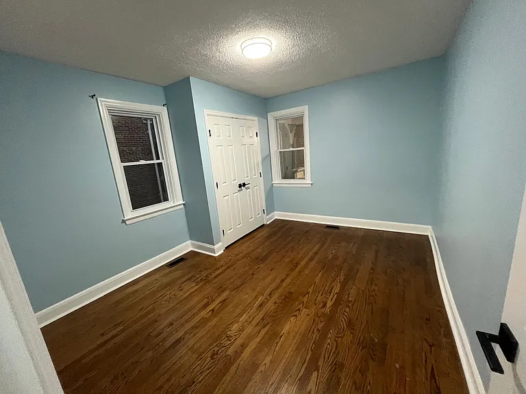 6520 Halleck St — Photo 21