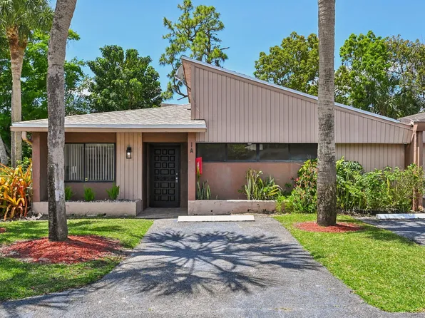 166 Sparrow Drive #1a, Royal Palm Beach, FL 33411